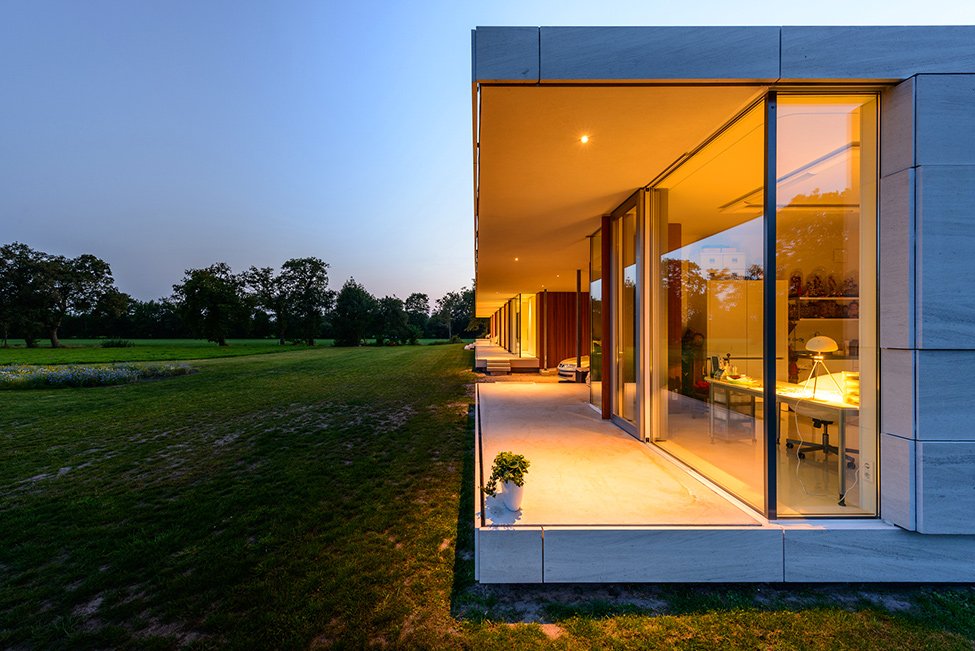 evening-view-house-in-the-netherlands